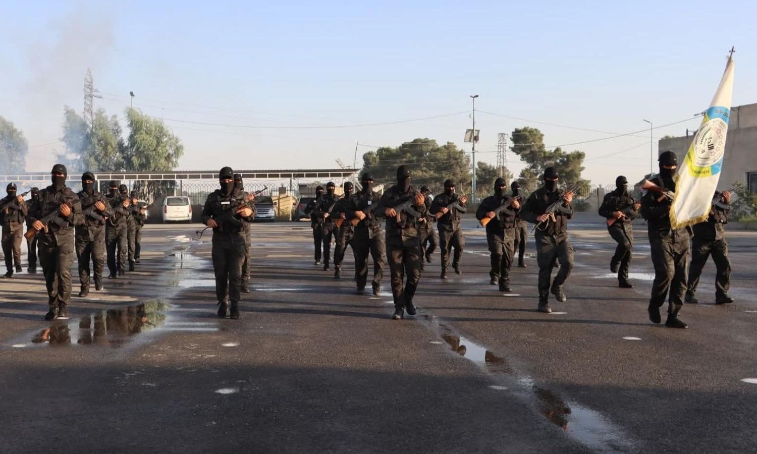 قسد تقول إن اختلاف تفسير الاندماج بين الطرفين يمنع تحقيقه وتسعى لبناء سوريا لامركزية - 24 تموز 2025 (الإدارة الذاتية الديمقراطية)