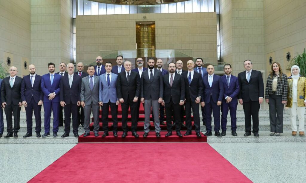 الرئيس الشرع يلتقي فعاليات أعضاء مجلس الأعمال السوري الكندي - 13 من شباط 2025 (الرئاسة السورية)