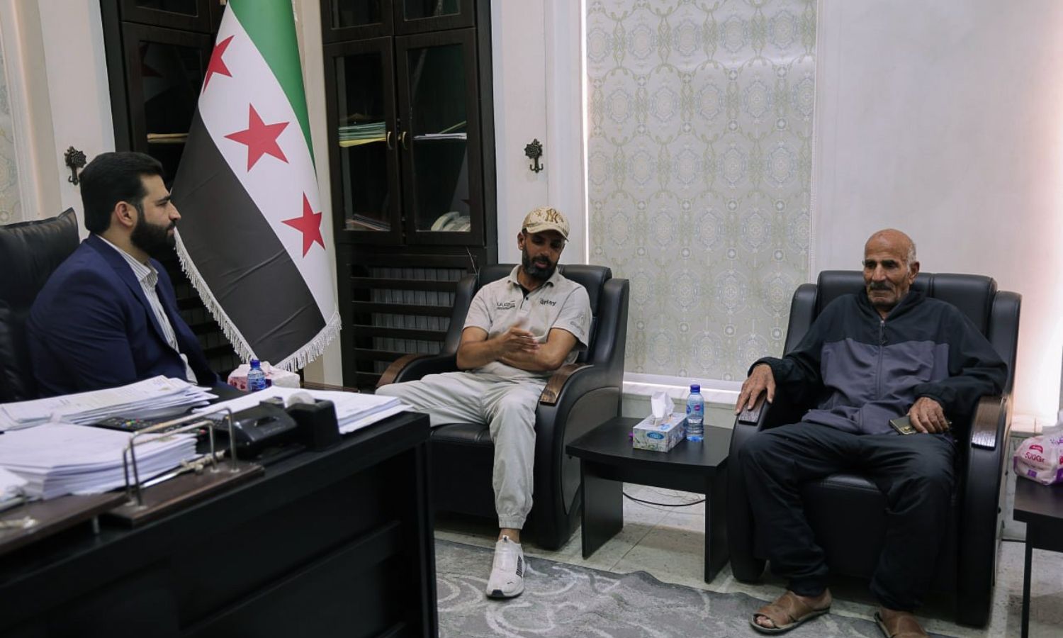 وزير الداخلية السوري أنس خطاب يتابع قضية مداهمة عبد القادر ثلجي - 31 تموز 2025 (أنس خطاب/ إكس)