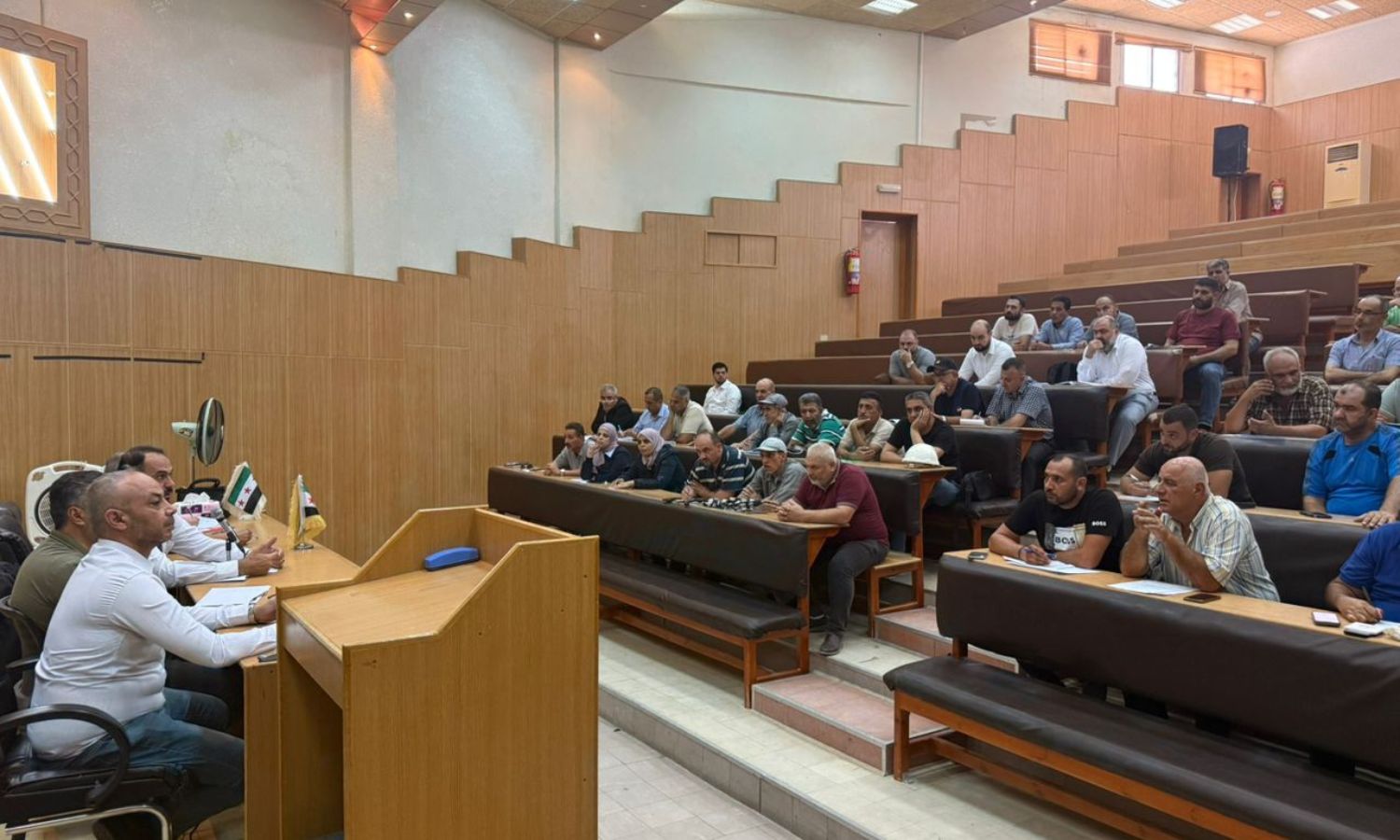 جلسة تعريفية حول استثمار مطاحن معمل إسمنت طرطوس - ريف دمشق 29 من تموز 2025 (سانا)