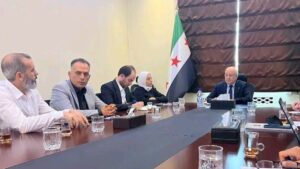 وزير النقل "يعرب بدر" يترأس جلسة بحث لتحسين السلامة المرورية لمستخدمي الدراجة النارية - 16 آب 2025(وزارة النقل/فيسبوك)