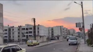 المساكن العشوائية في حي السومرية تعود للواجهة - 30 آب 2025 (فيسبوك/ حي السومرية)