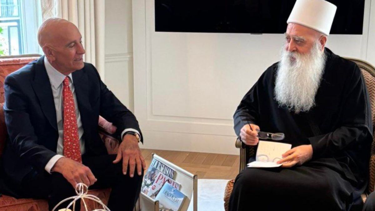 الرئيس الروحي للطائفة الدرزية في إسرائيل موفق الطريف يطالب الإدارة الأمريكية بالعمل على تثبيت وقف إطلاق النار بشكل شامل ومستدام في السويداء - 19 آب 2025 (توماس براك/ إكس)