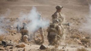 تدريب لمشاة البحرية على الهجوم الجماعي باستخدام سلاح AT4 المضاد للدبابات - 20 آب 2025 (سنتكوم/ إكس)