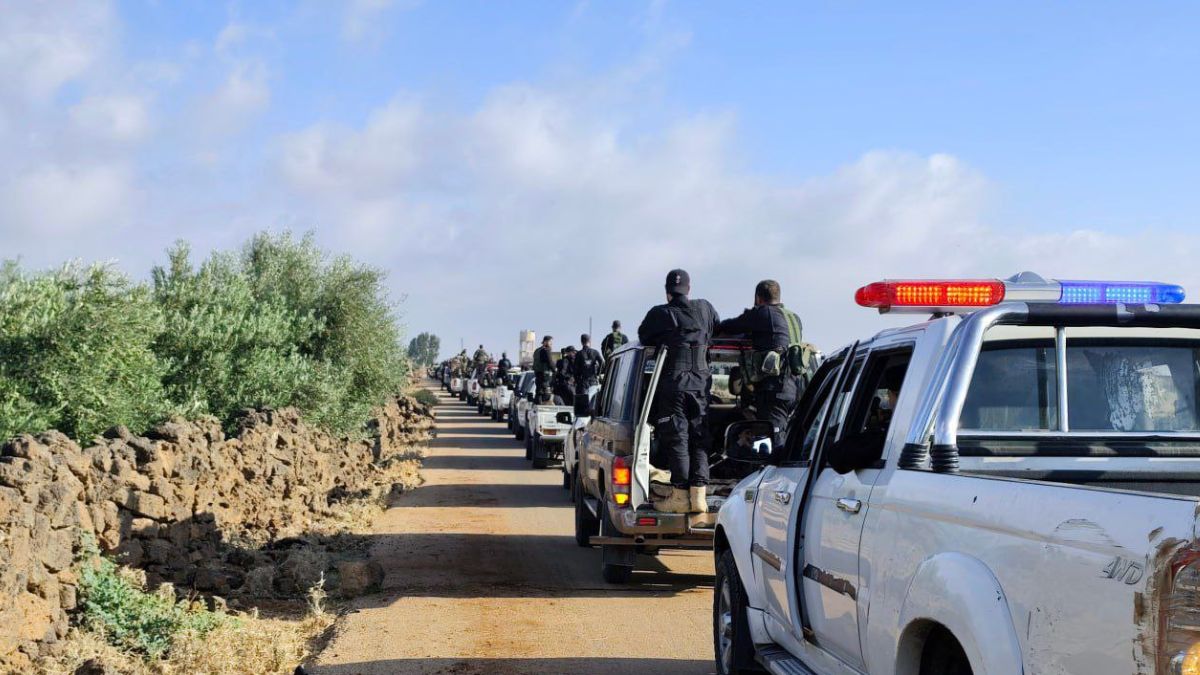 قوى الأمن الداخلي تنفذ حملة أمنية في عدد من قرى وبلدات منطقة اللجاة شمال مدينة إزرع في محافظة درعا - 2 آب 2025 (محافظة درعا/تلجرام)