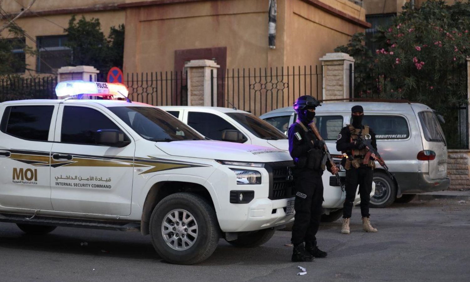 اعتقال مجموعة مسلحة ضمنها قيادي بـ (قسد) لتورطها باختطاف أحد المواطنين في قرية السيال بدير الزور - 16 تموز 2025 (محافظة دير الزور)