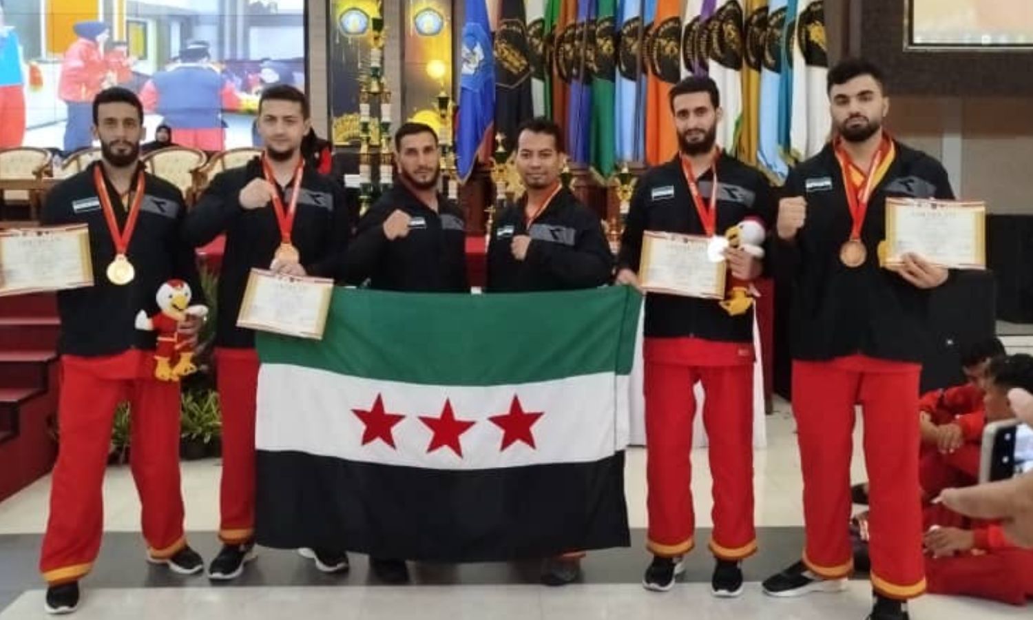 المنتخب السوري يحصد سبع ميداليات في بطولة العالم ل"البنجاك سيلات" - 3 آب 2025 (المدرب منير المشوح)