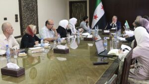 لجنة إعداد القانون المالي الاساسي برئاسة وزير المالية محمد برنية تنجز مسودة القانون في مقر وزارة المالية بدمشق، 30 تموز 2025 (لينكد إن)