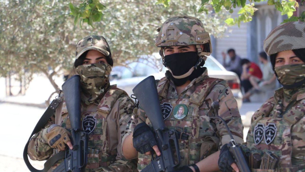 عناصر من "قوات سوريا الديمقراطية" (قسد) في الحسكة أثناء حملة أمنية - 30 آب 2025 (المركز الإعلامي sdf)