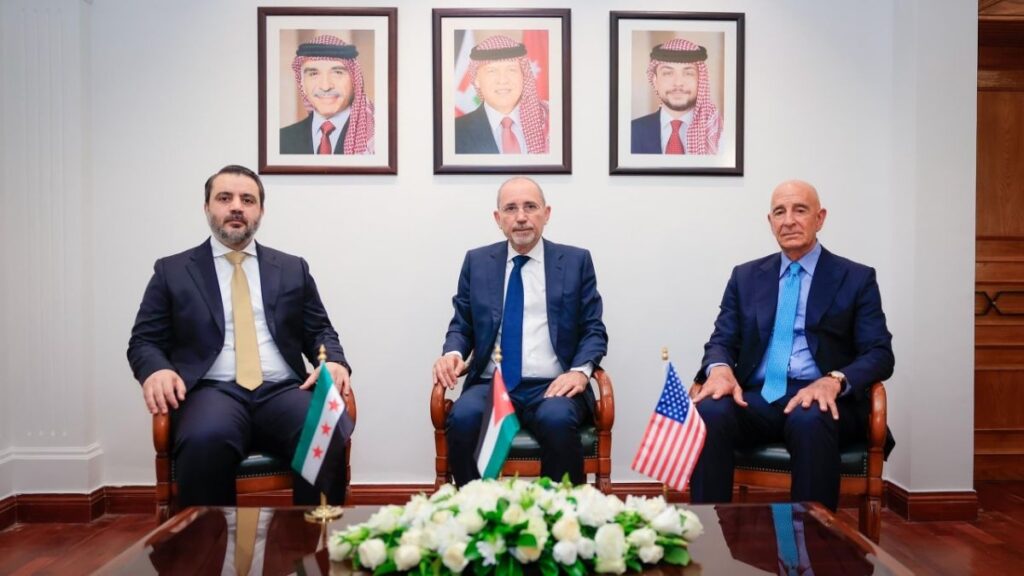 اجتماع ثلاثي في الأردن شارك فيه وزير الخارجية السوري أسعد الشيباني لبحث وقف إطلاق النار في السويداء - 12 آب 2025 (وزارة الخارجية السورية)
