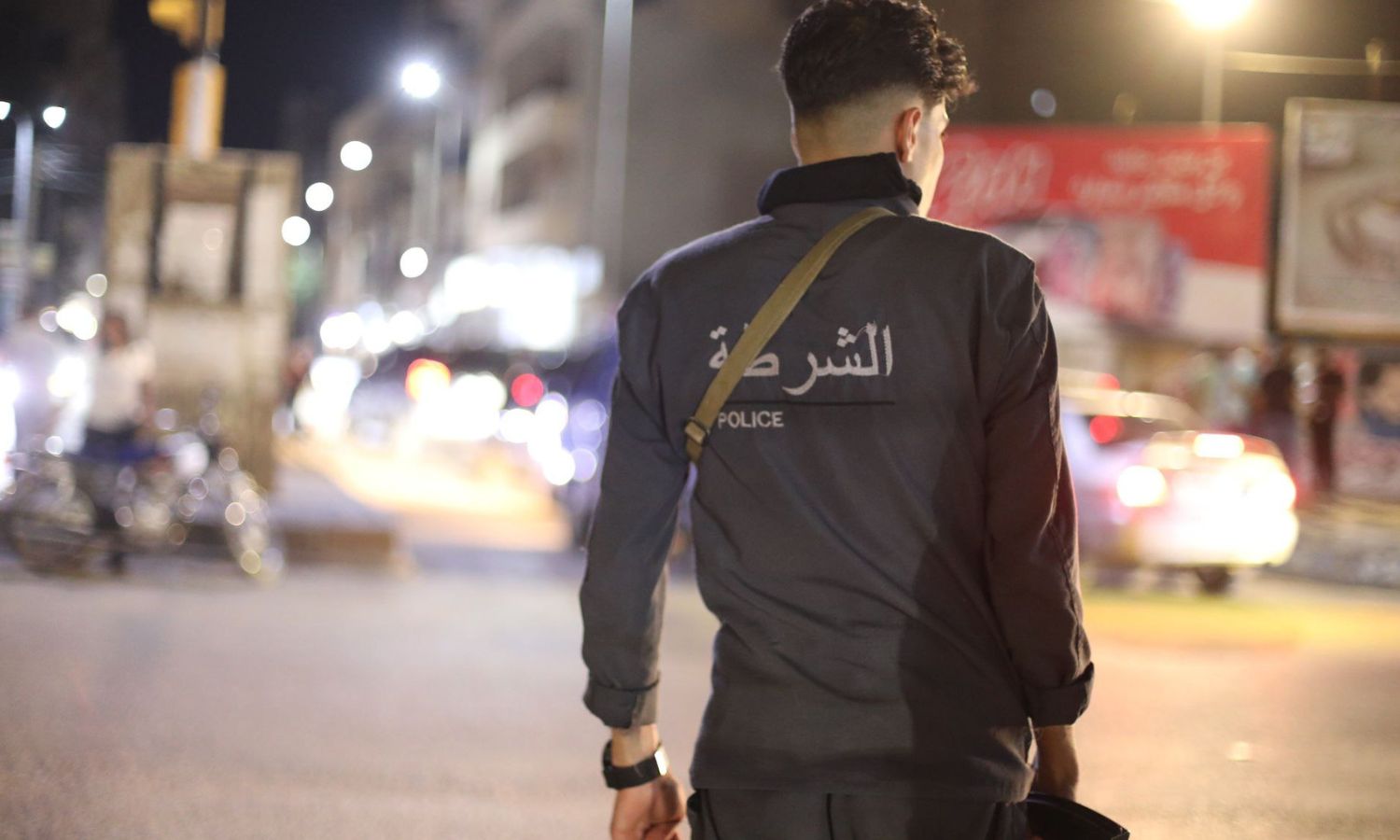 انتشار لعناصر الأمن الداخلي لتأمين الطرقات في دير الزور خلال عيد الأضحى - 8 حزيران 2025 (وزارة الداخلية السورية)