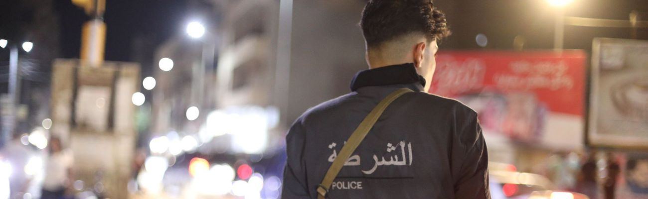 انتشار لعناصر الأمن الداخلي لتأمين الطرقات في دير الزور خلال عيد الأضحى - 8 حزيران 2025 (وزارة الداخلية السورية)