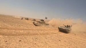 القوات الخاصة التابعة للفرقة "42" في الجيش السوري تنفذ تدريبات بالذخيرة الحية - 27 تموز 2025 (وزارة الدفاع)