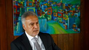 محمد حمشو الذي شملت أعماله قطاعات اقتصادية متعددة من بين كبار رجال الأعمال في عهد الأسد الذين دخلوا في محادثات مع الحكومة الجديدة (رويترز/سترينجر)