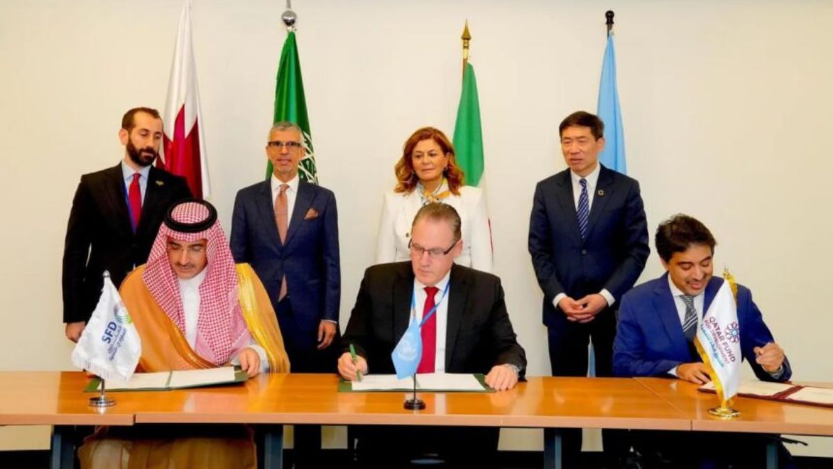 التوقيع على المبادرة السعودية القطرية لمنحة مالية مشتركة لتمويل رواتب القطاع العام - 24 أيلول 2025 (وكالة الأنباء السعودية)