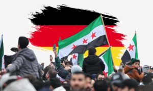 سوريون يحتفلون بسقوط الأسد في برلين (تعديل عنب بلدي)