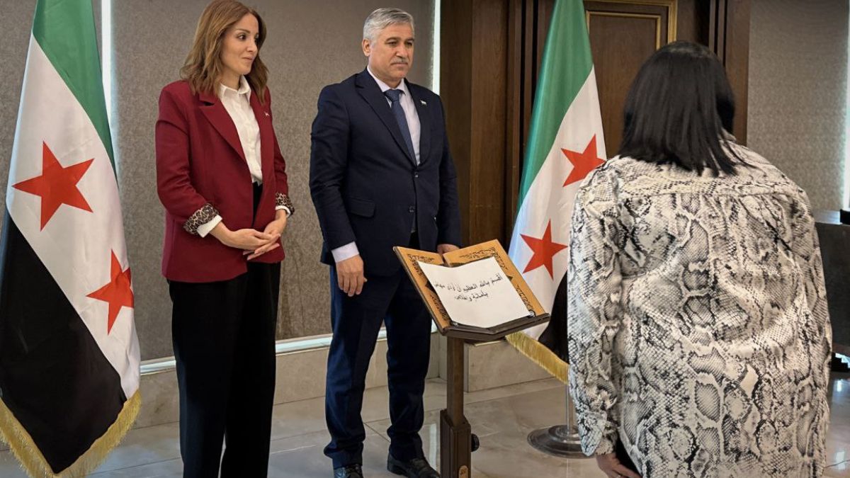 أعضاء اللجنة الفرعية في طرطوس يؤدون اليمين اليمين القانونية - 3 أيلول 2025 (سانا)