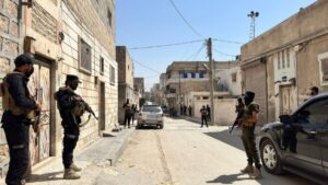 انتشار أمني خلال العملية التي نفذتها مديرية الأمن الداخلي في منطقة الباب بريف حلب- 3 أيلول 2025(الداخلية/تلجرام) 