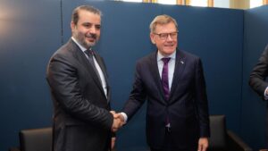 وزير الخارجية السوري، أسعد الشيباني يلتقي نظيره الألماني يوهان فاديفول في نيوريورك 26 أيلول 2025 (الخارجية السورية) وزير الخارجية السوري، أسعد الشيباني يلتقي نظيره الألماني يوهان فاديفول في نيوريورك 26 أيلول 2025 (الخارجية السورية)