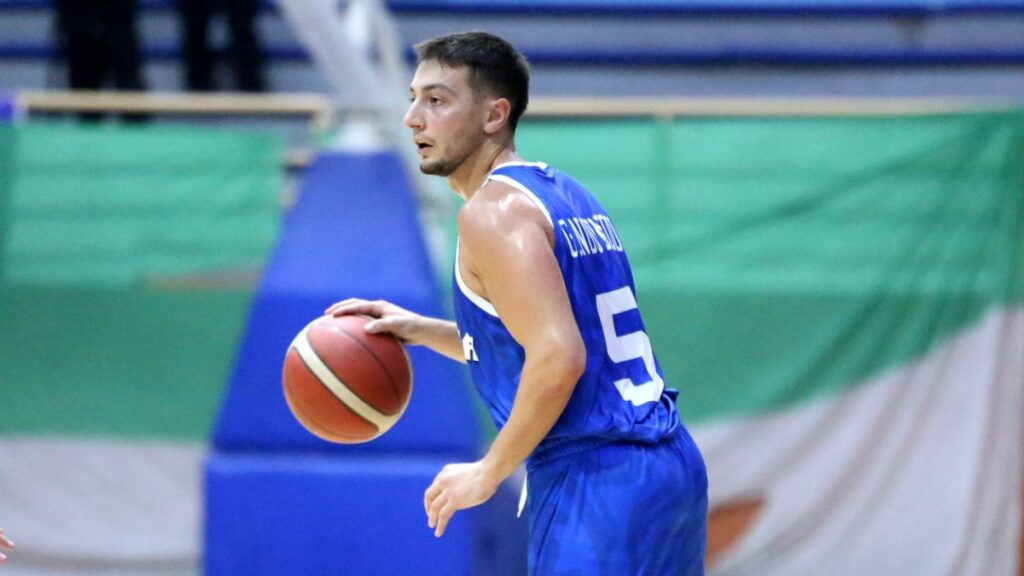 جورج نونو مع الشبيبة في بطولة درع وزارة الرياضة والشباب - 20 تشرين الأول 2025 (الاتحاد العربي السوري لكرة السلة / فيسبوك)