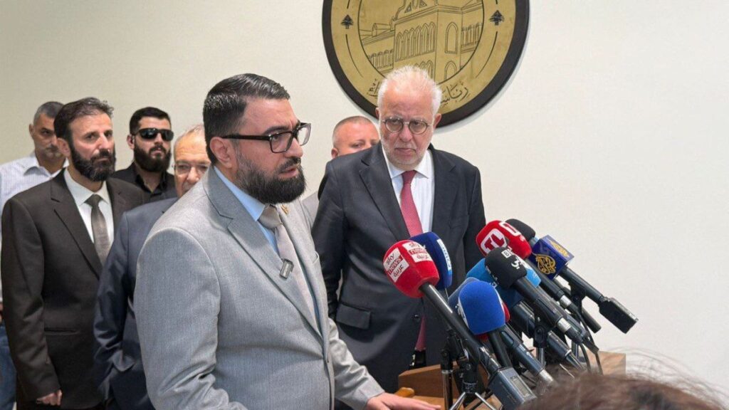 مؤتمر صحفي مشترك بين وزير العدل السوري مظهر الويس ونظيره اللبناني عادل نصار في بيروت - 14 تشرين الأول 2025 (وزارة العدل)