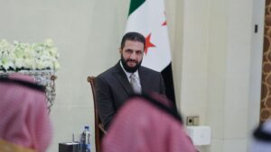 الرئيس السوري أحمد الشرع يتقبل أوراق اعتماد السفير السعودي فيصل بن سعود المجفل - 20 تشرين الأول 2025 (رئاسة الجمهورية العربية السورية)