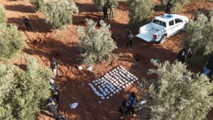 عملية لفرع مكافحة المخدرات بالتعاون مع قيادة الأمن الداخلي في محافظة درعااستهدفت أوكارًا لعصابات ترويج وتهريب المخدرات - 30 أيلول 2025 (وزارة الداخلية/ فيسبوك)