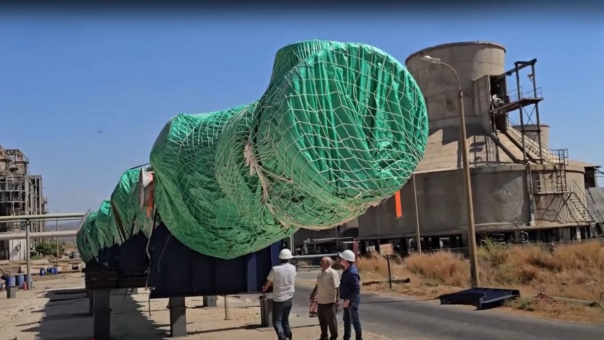 مصفاة بانياس تتسلم معدات خاصة لتحسين إنتاج المشتقات النفطية - 6 أيلول 2025 (سانا)