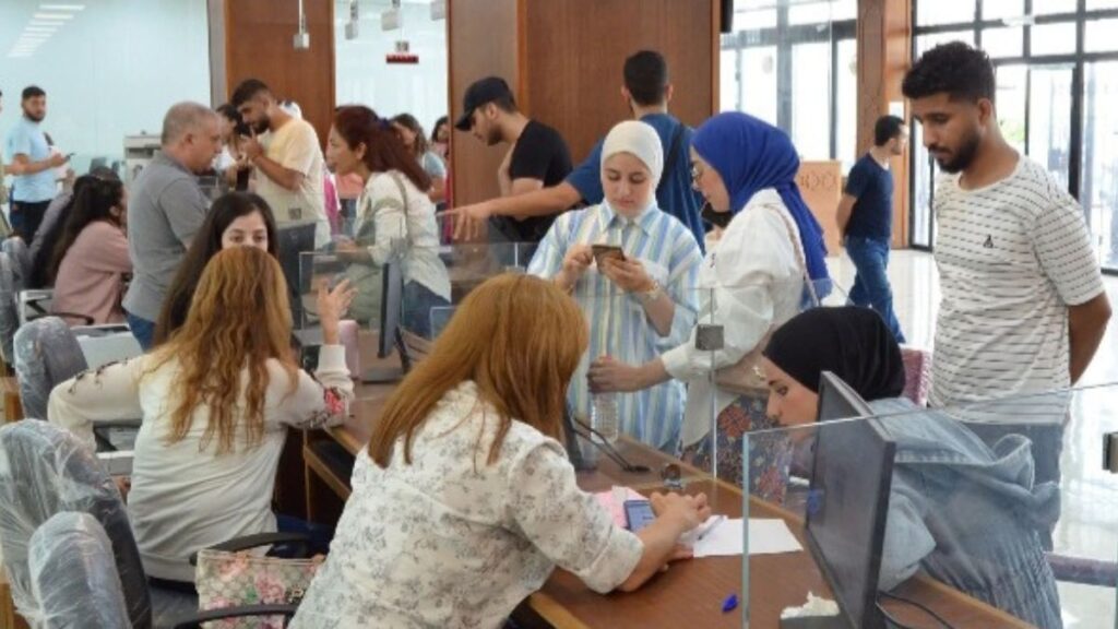 تقديم المساعدة والتوجيه للطلاب المتقدمين إلى المفاضلة في مركز خدمة المواطن/الطالب - 1 تشرين الأول 2025 (جامعة اللاذقية/فيسبوك)