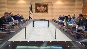 الأمين العام لرئاسة الجمهورية خلال اجتماع
لمعالجة التحديات التي تواجه قطاع النقل البري في سورية مع المسؤولين المعنين - 28 أيلول 2025 (الأمانة العامة لمجلس الوزراء/ فيسبوك) 