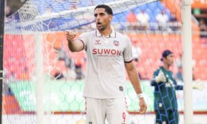بابلو صباغ يسجل في مرمى جيجو الكوري الجنوبي - 30 أيلول 2025 (نادي سوون الكوري الجنوبي/إنستجرام)
