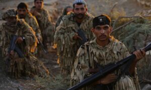عرض عسكري لوحدات حماية الشعب التابعة لقوات سوريا الديمقراطية - 7 أيلول 2025 (ypg/ المركز الإعلامي)
