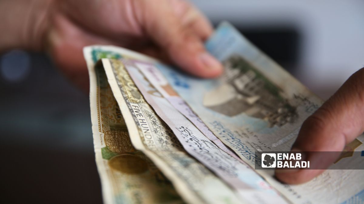فئات العملة السورية الحالية - 8 تشرين الأول 2025 (عنب بلدي/ نور حمزة)