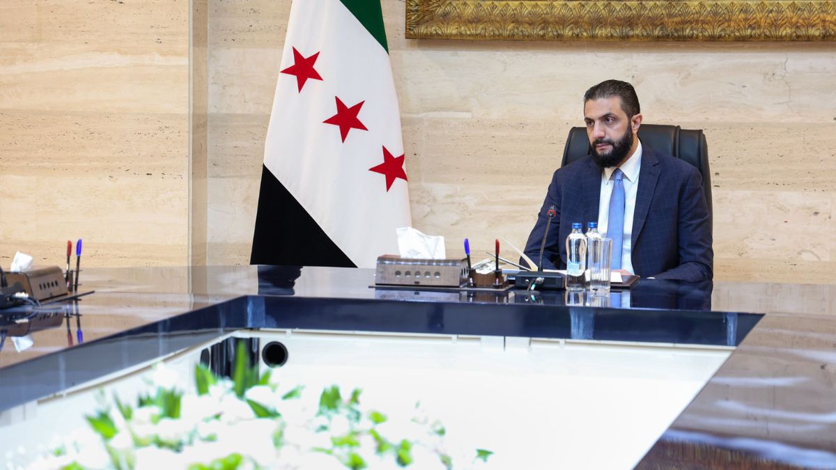 الرئيس السوري في المرحلة الانتقالية أحمد الشرع يعقد اجتماعًا لمجلس التنمية الأعلى - 8 آب 2025 (رئاسة الجمهورية)