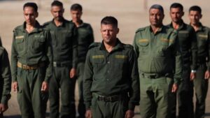 عناصر ضمن قوى الأمن الداخلي (أسايش) خلال افتتاح دورة لصف الضباط - 8 أيلول 2025 (قوى الأمن الداخلي/ تلجرام)