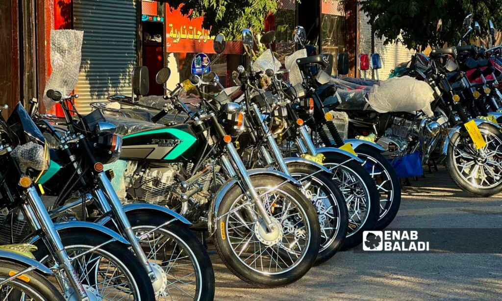 معرض دراجات نارية في مدينة الرستن بريف حمص - 1 تشرين الأول 2025 (عنب بلدي /جلال ألفا)