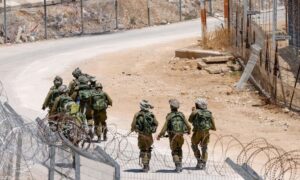 جنود إسرائيليون يتوغلون في ريف القنيطرة - 19 أيلول 2025 (سكاي نيوز عربية)
