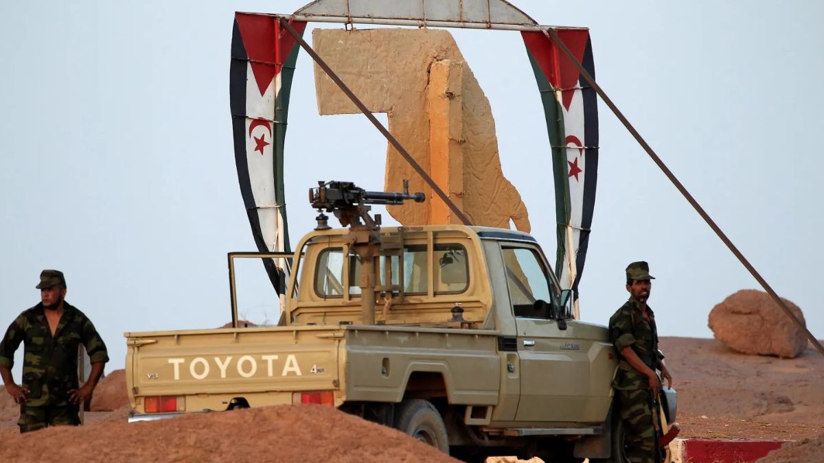 مقاتلون من جبهة البوليساريو في الصحراء المغربية 9 أيلول 2016 (رويترز)