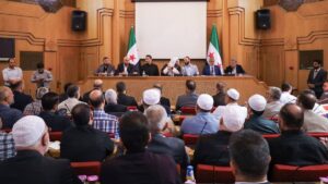 مدير مديرية الحج والعمرة في وزارة الأوقاف محمد نور أعرج يعقد اجتماعًا في حلب لمناقشة أبرز المقترحات والأفكار الهادفة إلى رفع سوية الخدمات المقدّمة للحجاج السوريين - 14 أكتوبر 2025 (وزارة الأوقاف)