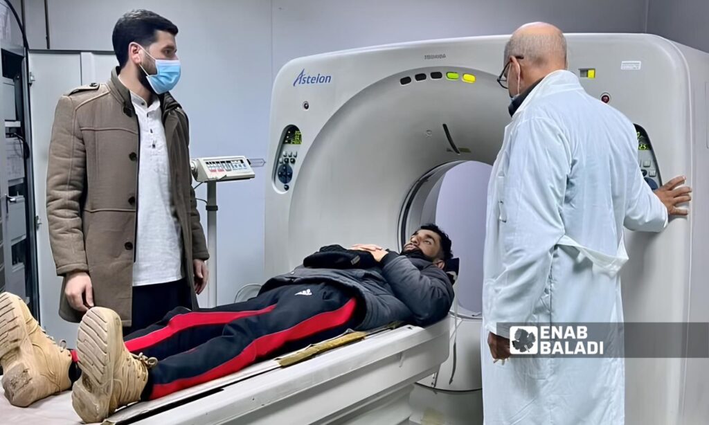 يتعرض جهاز الطبقي المحوري الوحيد في المستشفى الوطني في الزبداني لأعطال متكررة مع وعود من الإدارة بإصلاحه - 4 تشرين الثاني 2025 (عنب بلدي/ عمر علاء الدين )