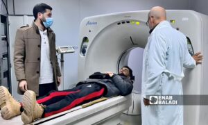 يتعرض جهاز الطبقي المحوري الوحيد في المستشفى الوطني في الزبداني لأعطال متكررة مع وعود من  الإدارة بإصلاحه - 4 تشرين الثاني 2025 (عنب بلدي/ عمر علاء الدين ) 