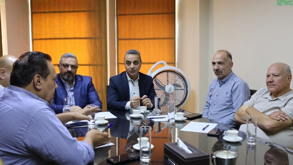 لجنة أسواق الحريقة ومدحت باشا تبحث تحسين الواقع الخدمي والتنظيمي للأسواق - 4 تشرين الثاني 2025 (غرفة تجارة دمشق)