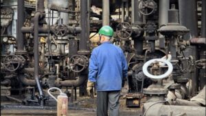 أعمال الصيانة في مصفاة حمص - 15 تشرين الأول 2025 (سانا)