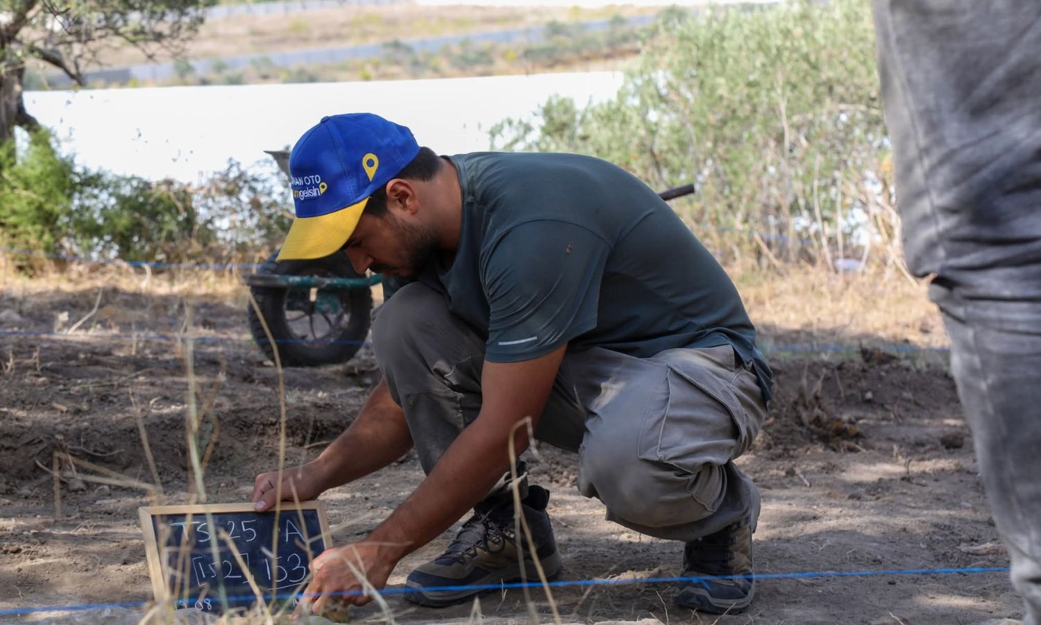 البعثة الأثرية الإيطالية- السورية تكتشف دلائل ولُقى فخارية في موقع تل السمهاني باللاذقية - 22 تشرين الأول 2025 (المديرية العامة للآثار والمتاحف/الموقع الرسمي)