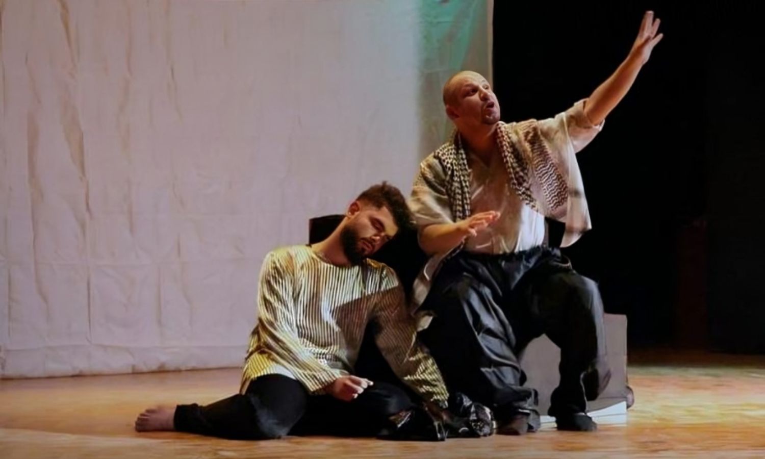 مشهد من مسرحية رجال في الشمس بالمركز الثقافي بدرعا - 22 تشرين الأول 2025 (سانا)