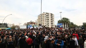 شهدت تظاهرات الساحل مشاركة واسعة من سكان ريفي طرطوس واللاذقية (AFP)