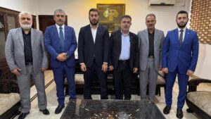 رئيس وأعضاء فرع نقابة المحامين في ريف دمشق في لقاء مع رئيس الادارة السياسية بمحافظة ريف دمشق - 16 تشرين الأول 2025 (فرع نقابة محامي ريف دمشق/فيسبوك)