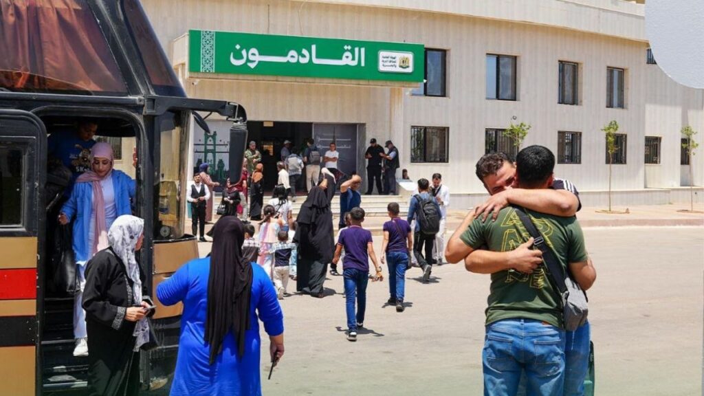 عائدون سوريون من الأردن عبر معبر نصيب الحدودي - 5 تموز 2025 (الهيئة العامة للمنافذ البرية والبحرية)