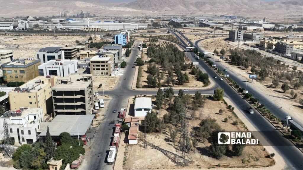 صورة جوية لمدينة عدرا الصناعية - 13 كانون الأول 2025 (عنب بلدي/ أحمد المسلماني)