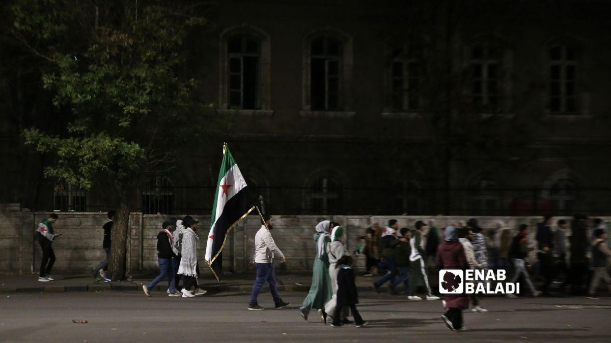 احتفالات ليلية في دمشق بالذكرى الأولى لسقوط نظام الأسد – 8 كانون الأول 2025 (عنب بلدي/نور حمزة)